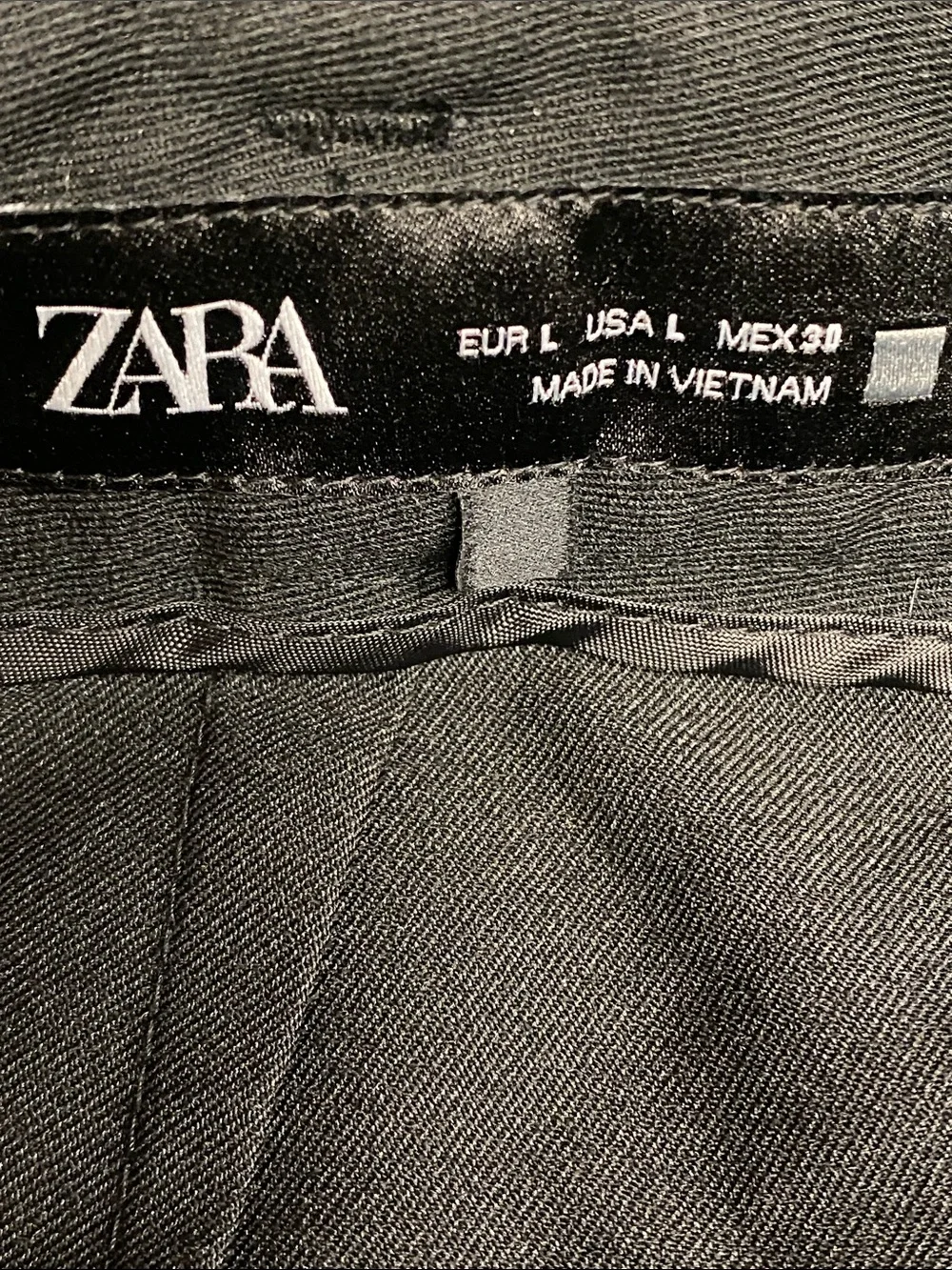 NWOT. Zara Black Linen/Viscose Blend Straight Leg Trousers. Size L.